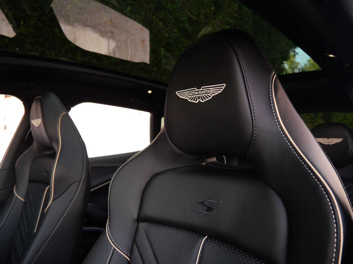 New 2026 Aston Martin DBX S AWD/4WD image 5