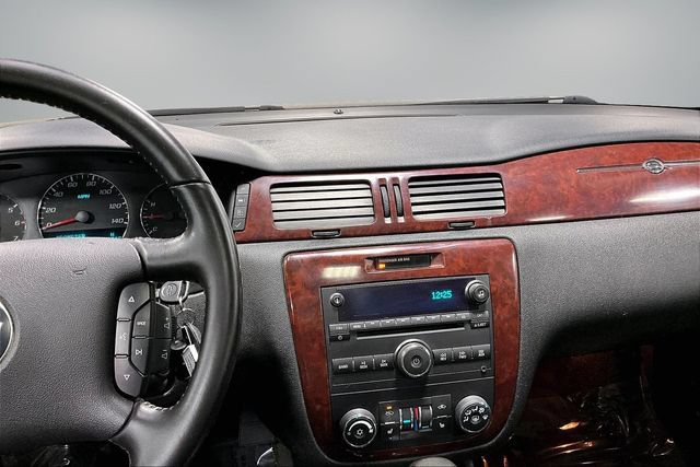 Used 2007 Chevrolet Impala LTZ FWD image 11