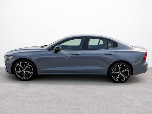 Used 2023 Volvo S60 B5 Plus w/ Climate Package FWD image 2
