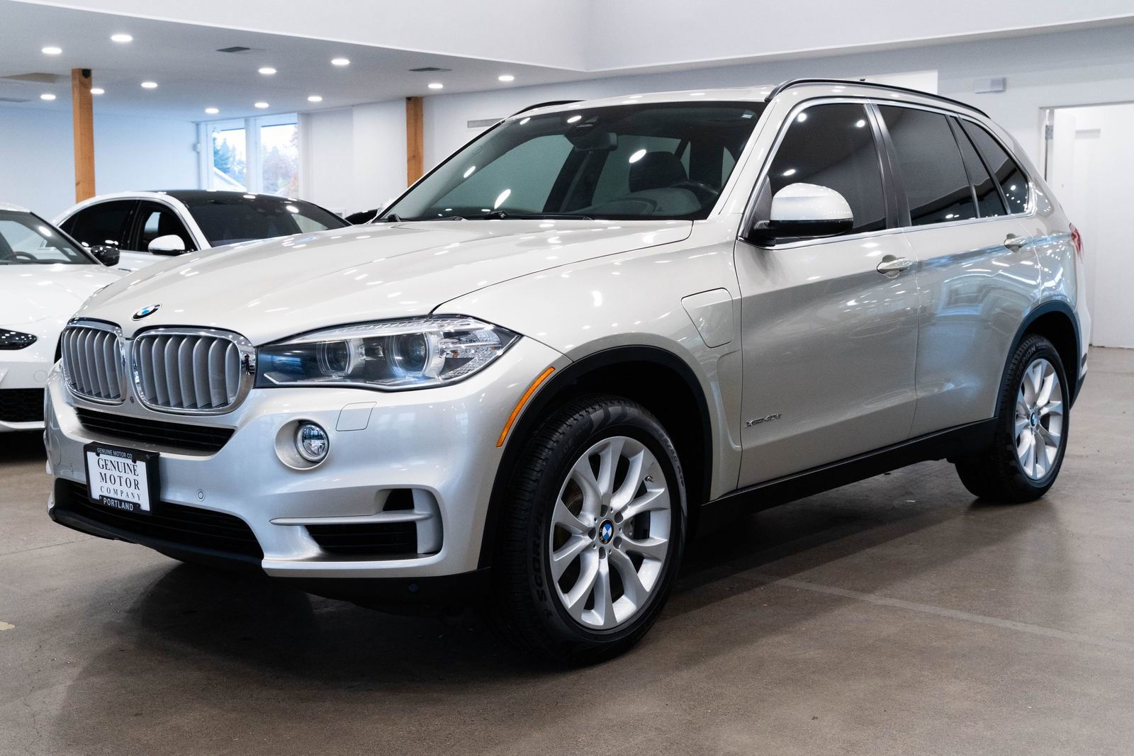 Used 2016 BMW X5 xDrive40e image 1