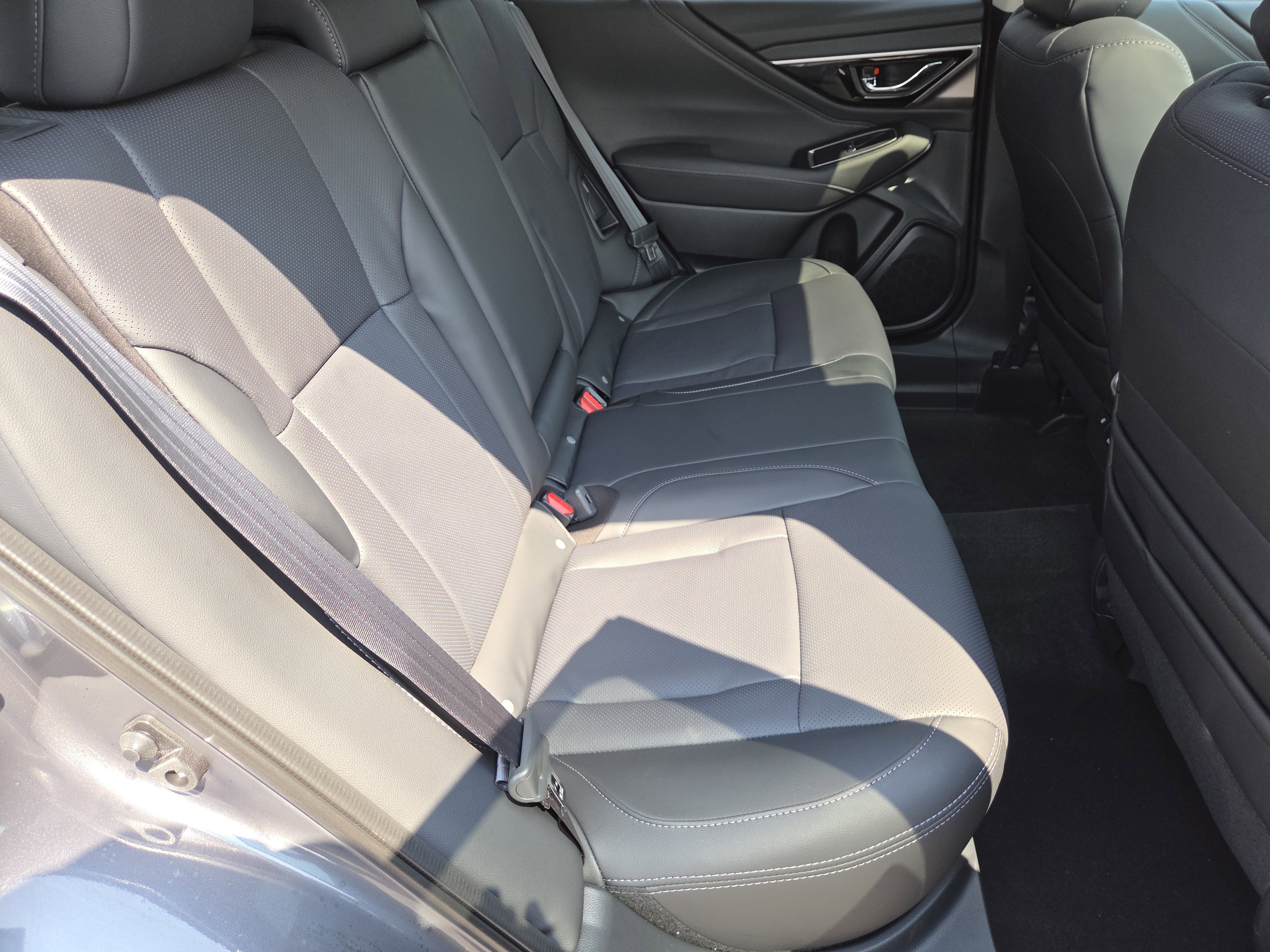 New 2025 Subaru Outback Limited image 17