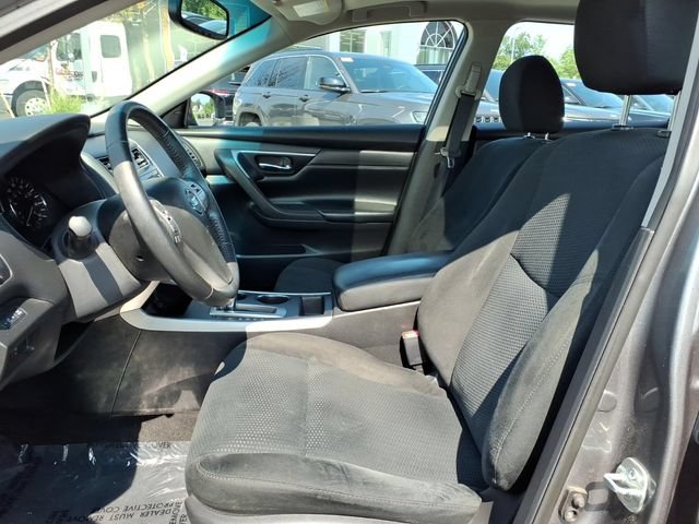Used 2015 Nissan Altima 2.5 SV w/ Convenience Package FWD image 9