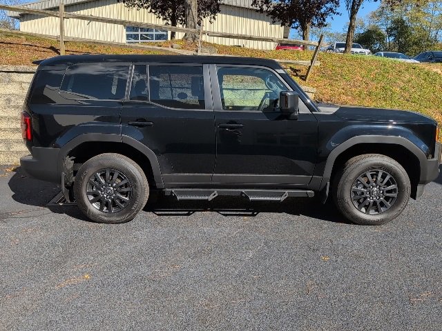 Used 2024 Toyota Land Cruiser 1958 image 2