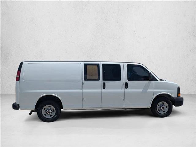 Used 2016 GMC Savana 2500 Extended image 4