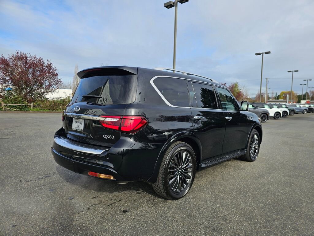 Used 2024 INFINITI QX80 Sensory AWD/4WD image 7