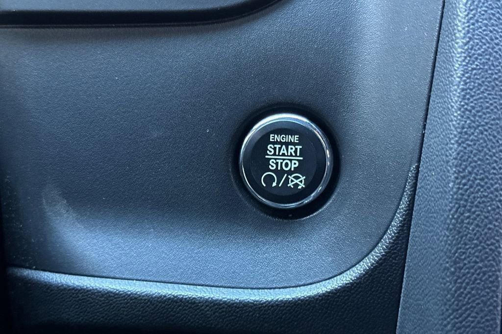 Used 2011 Dodge Challenger SRT8 w/ Green w/Envy Group image 21