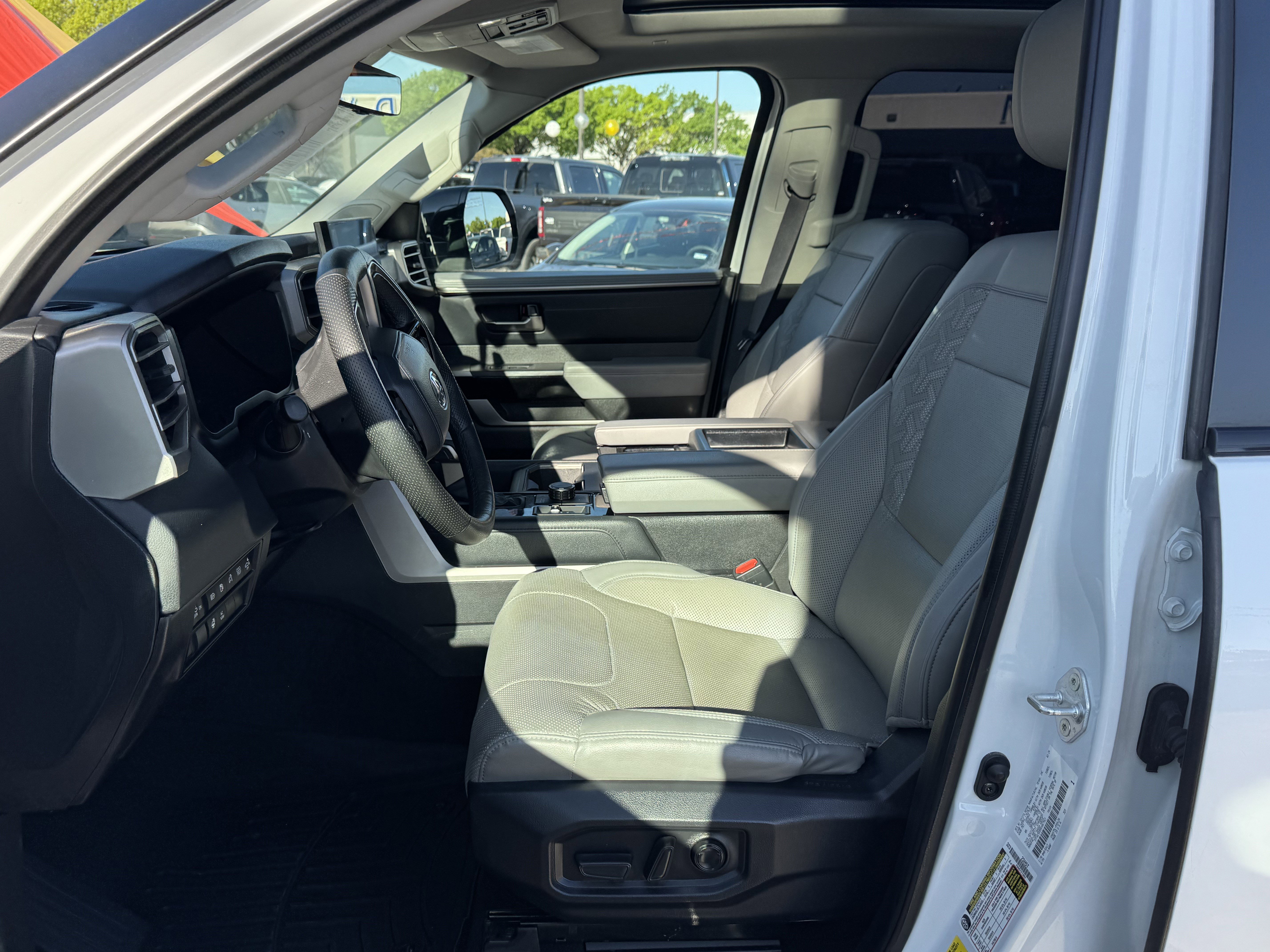 Used 2024 Toyota Tundra Limited image 15