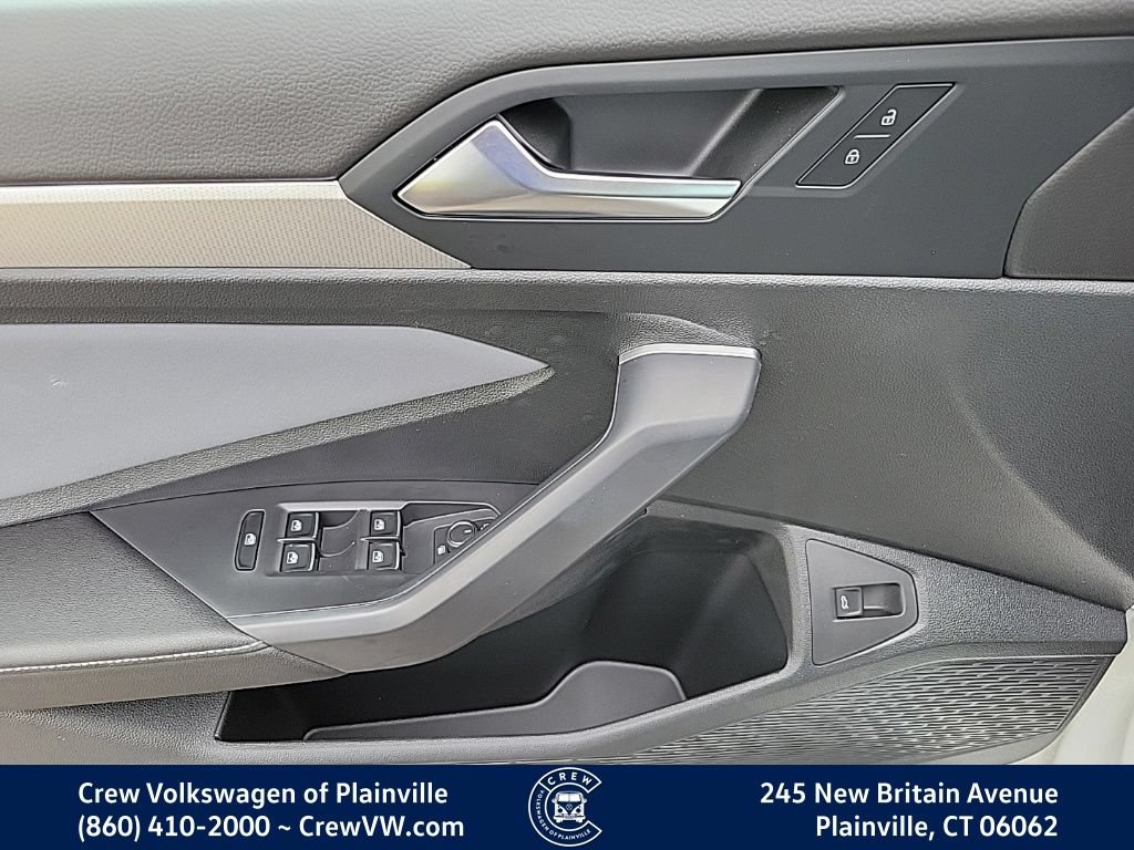 New 2026 Volkswagen Jetta SE FWD image 38