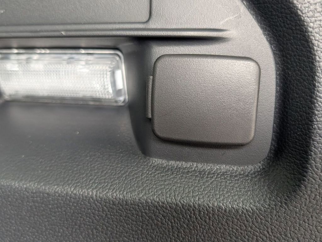 New 2025 Ford Explorer Active w/ Active Comfort Package image 21