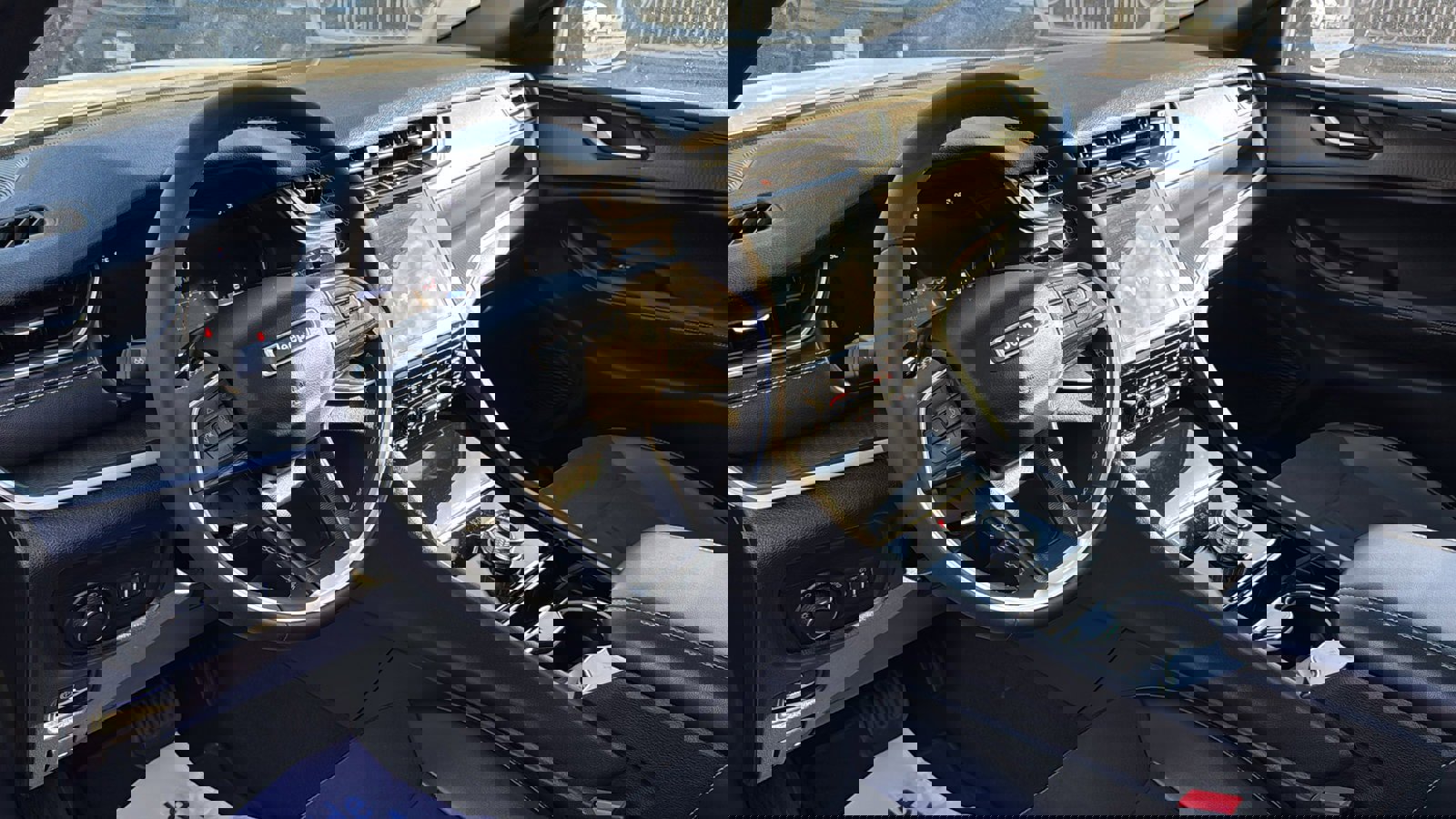 Used 2023 Jeep Grand Cherokee Altitude image 16