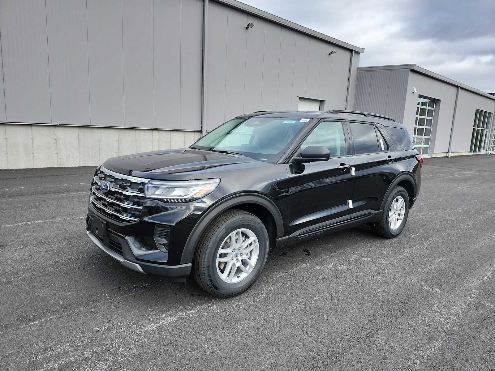 New 2026 Ford Explorer Active image 1