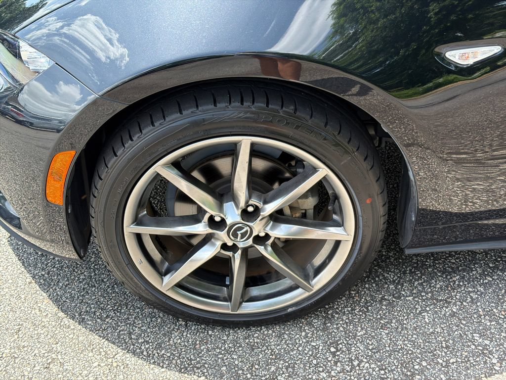 Used 2021 MAZDA MX-5 Miata Grand Touring RWD image 11