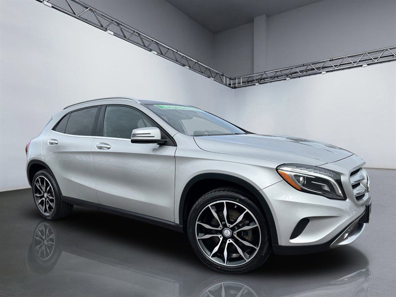 Used 2017 Mercedes-Benz GLA 250 4MATIC image 24