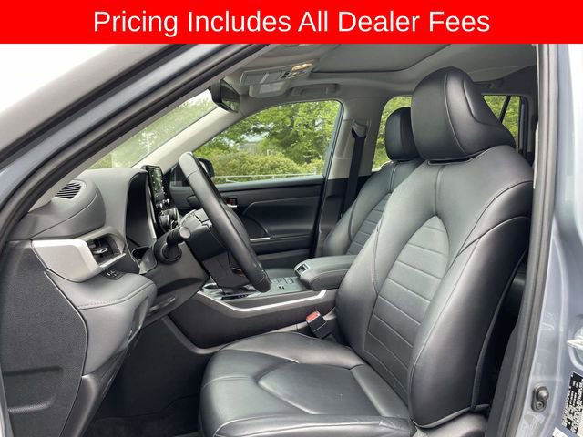 Used 2021 Toyota Highlander XLE FWD image 20