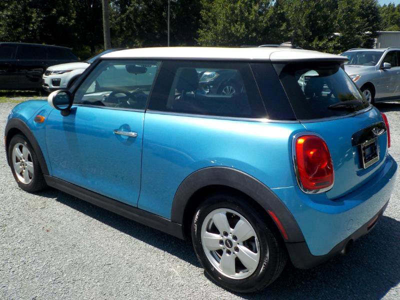 Used 2016 MINI Cooper 2-Door Hardtop image 3