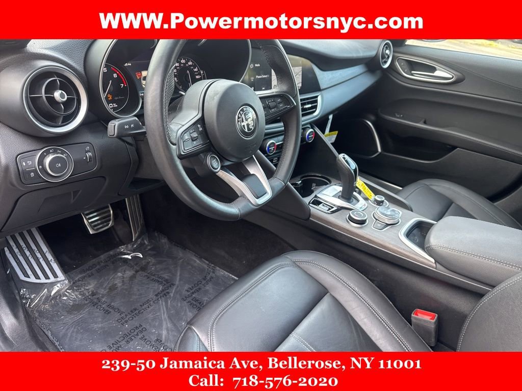 Used 2022 Alfa Romeo Giulia Ti image 31