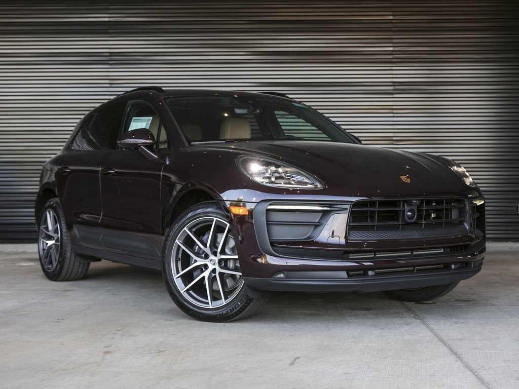 Certified 2026 Porsche Macan AWD/4WD image 9