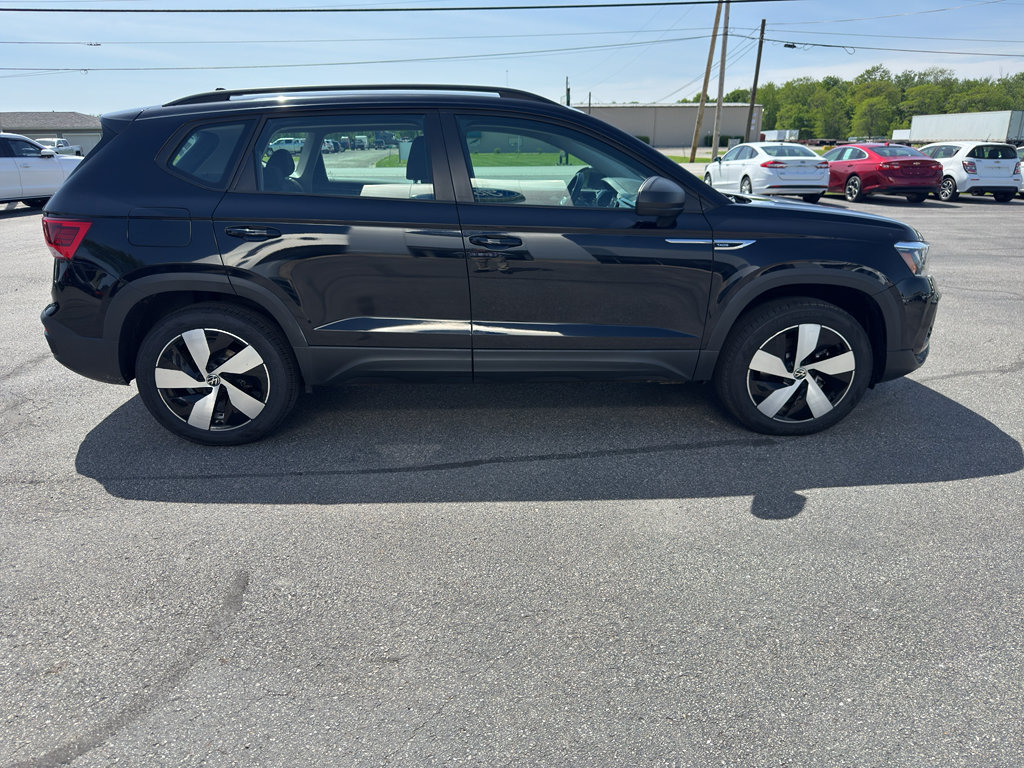 Used 2024 Volkswagen Taos S AWD/4WD image 2