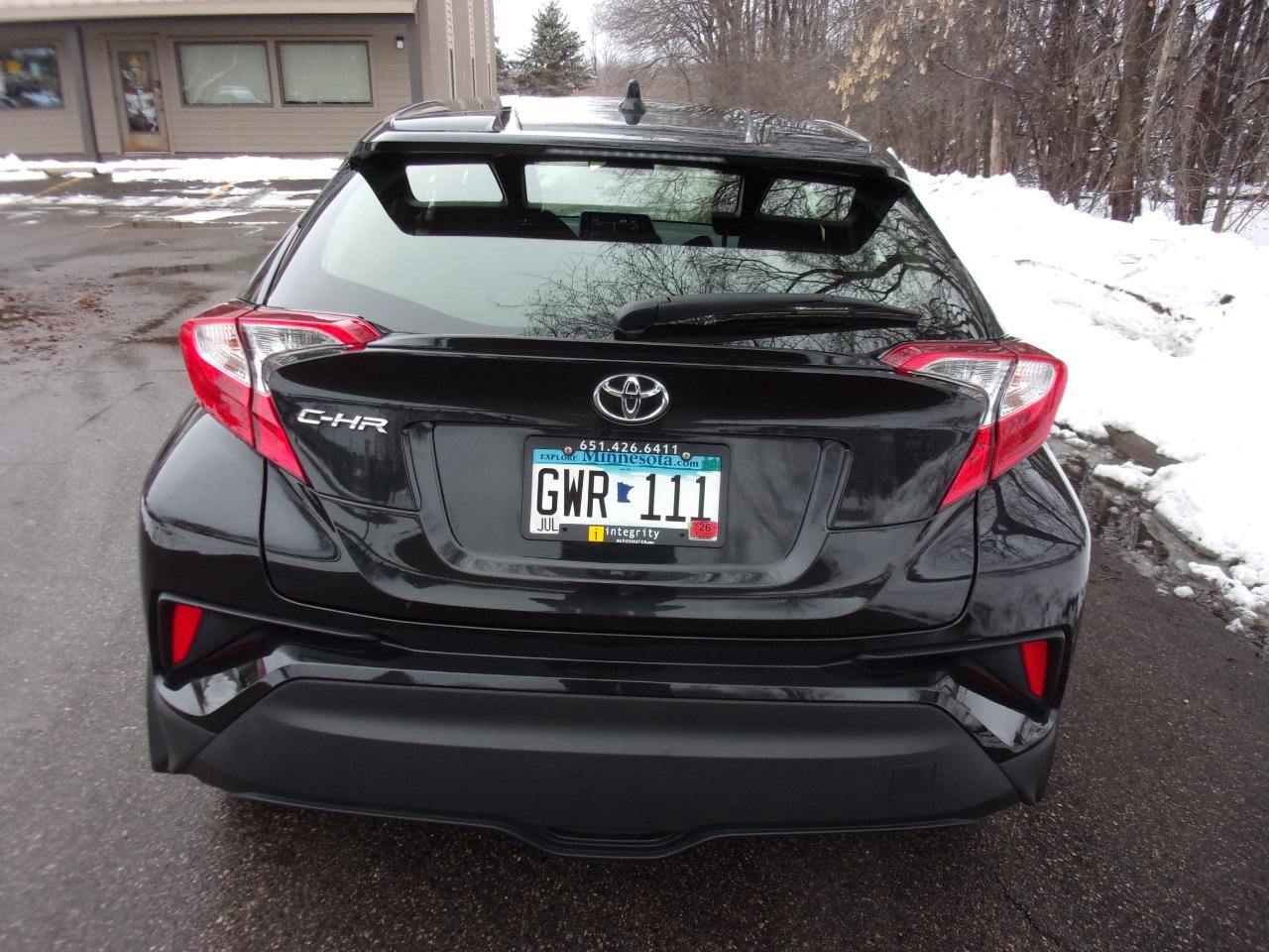 Used 2021 Toyota C-HR XLE image 4