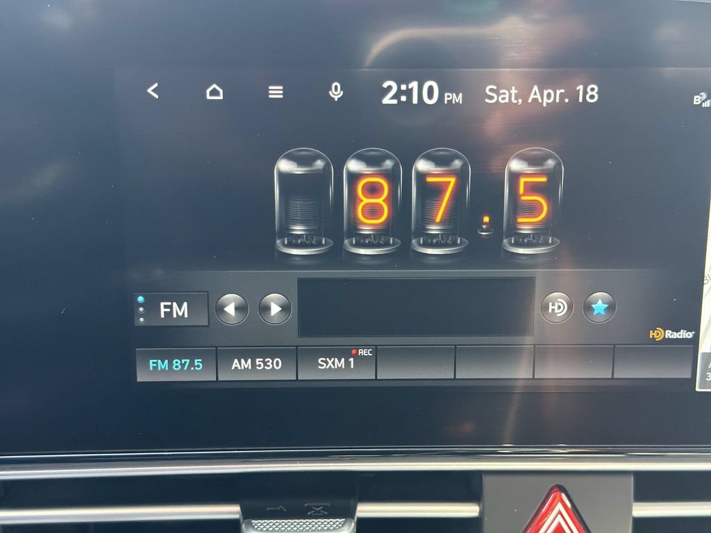 Used 2022 Hyundai Elantra Limited FWD image 13