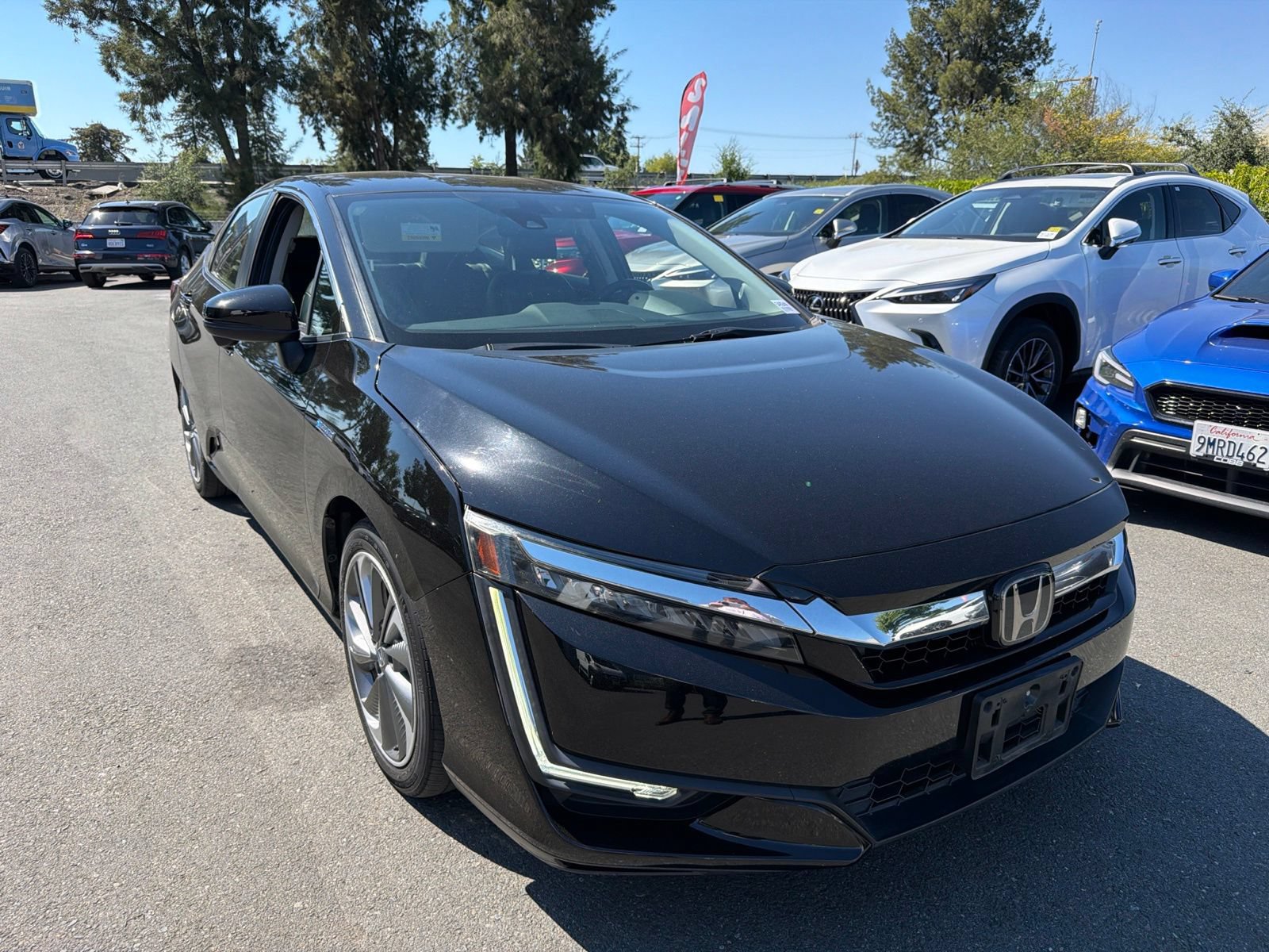 Used 2018 Honda Clarity Touring image 1