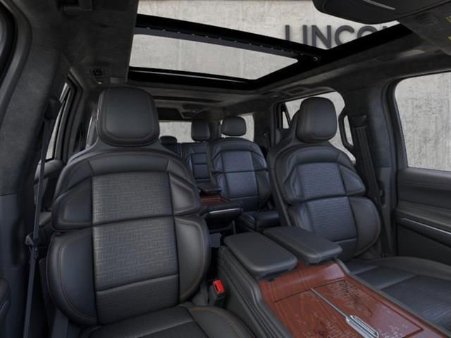 New 2026 Lincoln Navigator L Black Label AWD/4WD image 10