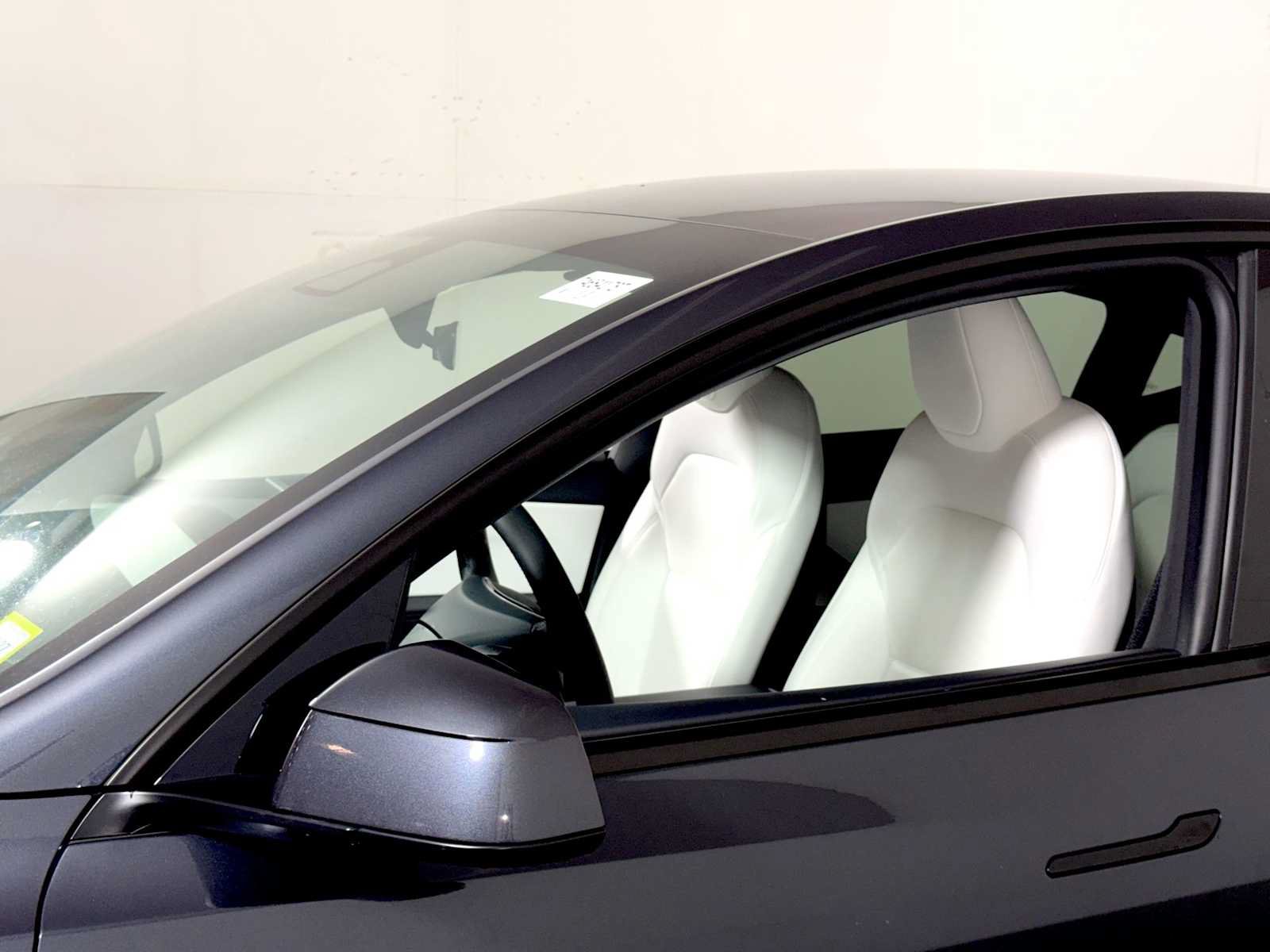 Used 2026 Tesla Model Y 2WD image 29