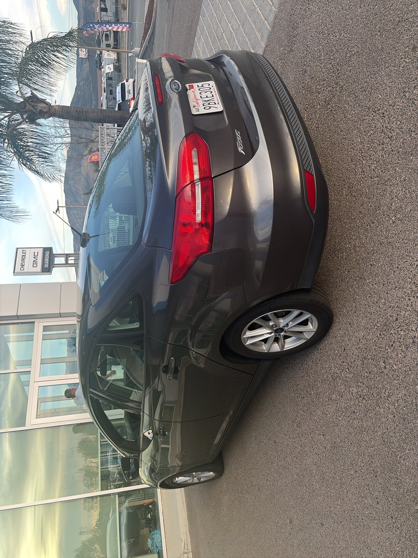 Used 2016 Ford Focus SE image 2