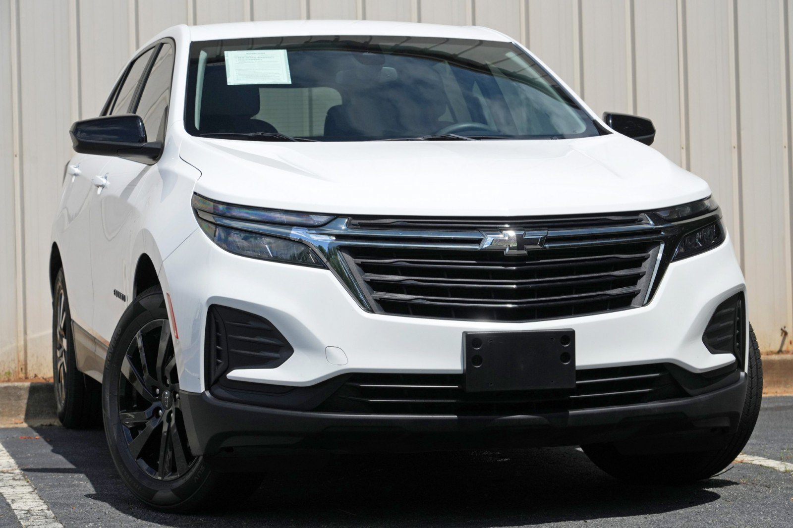 Used 2024 Chevrolet Equinox LS w/ LS Convenience Package AWD/4WD image 2