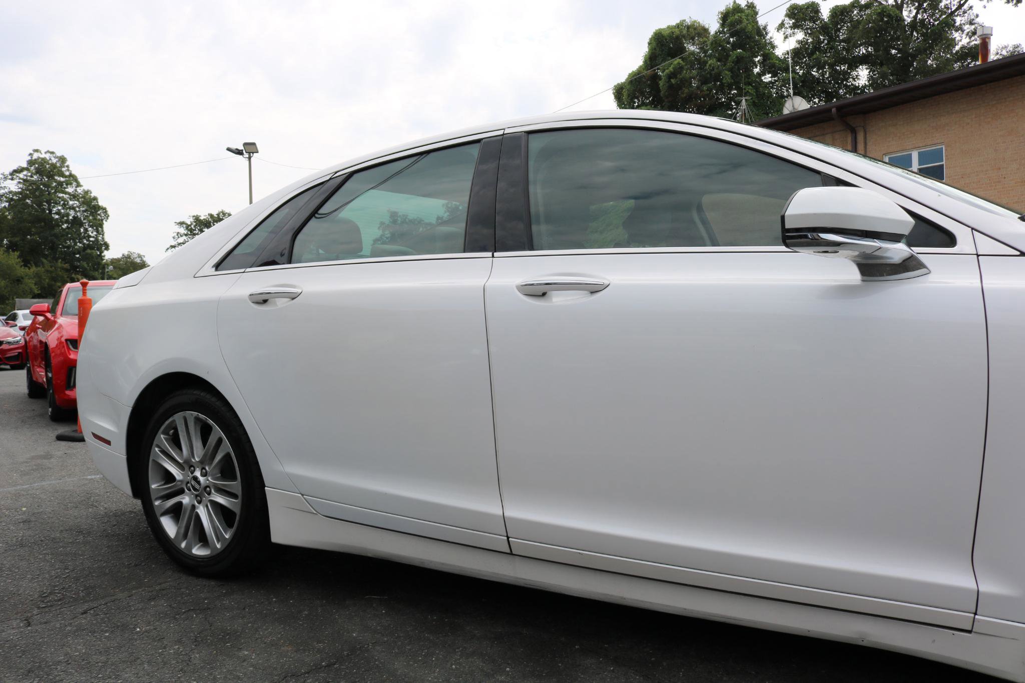 Used 2016 Lincoln MKZ image 9