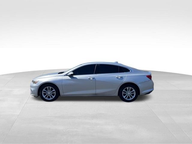Used 2018 Chevrolet Malibu LT FWD image 2