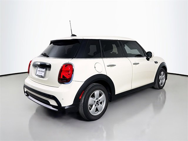 Used 2022 MINI Cooper 4-Door Hardtop image 5