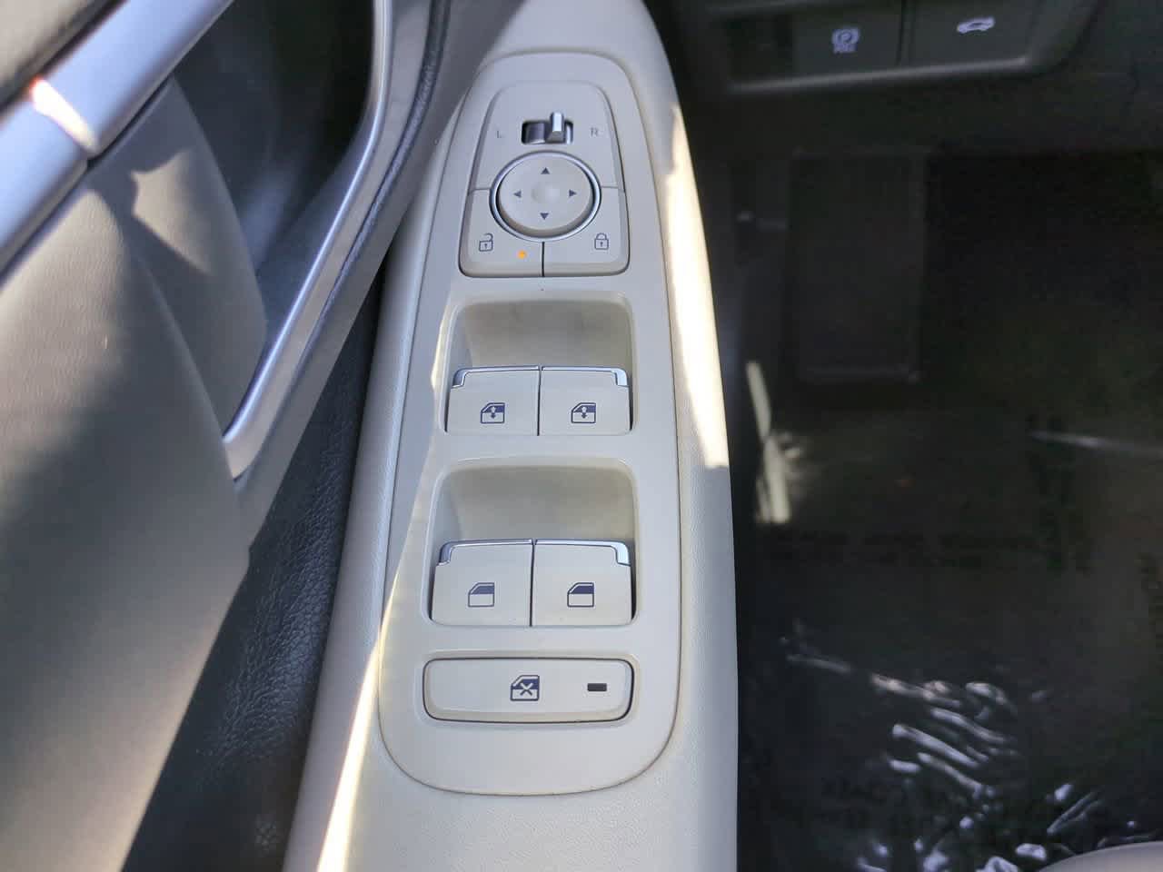 Used 2025 Hyundai Sonata SEL FWD image 22