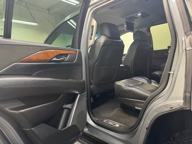 Used 2019 Cadillac Escalade Premium Luxury AWD/4WD image 26
