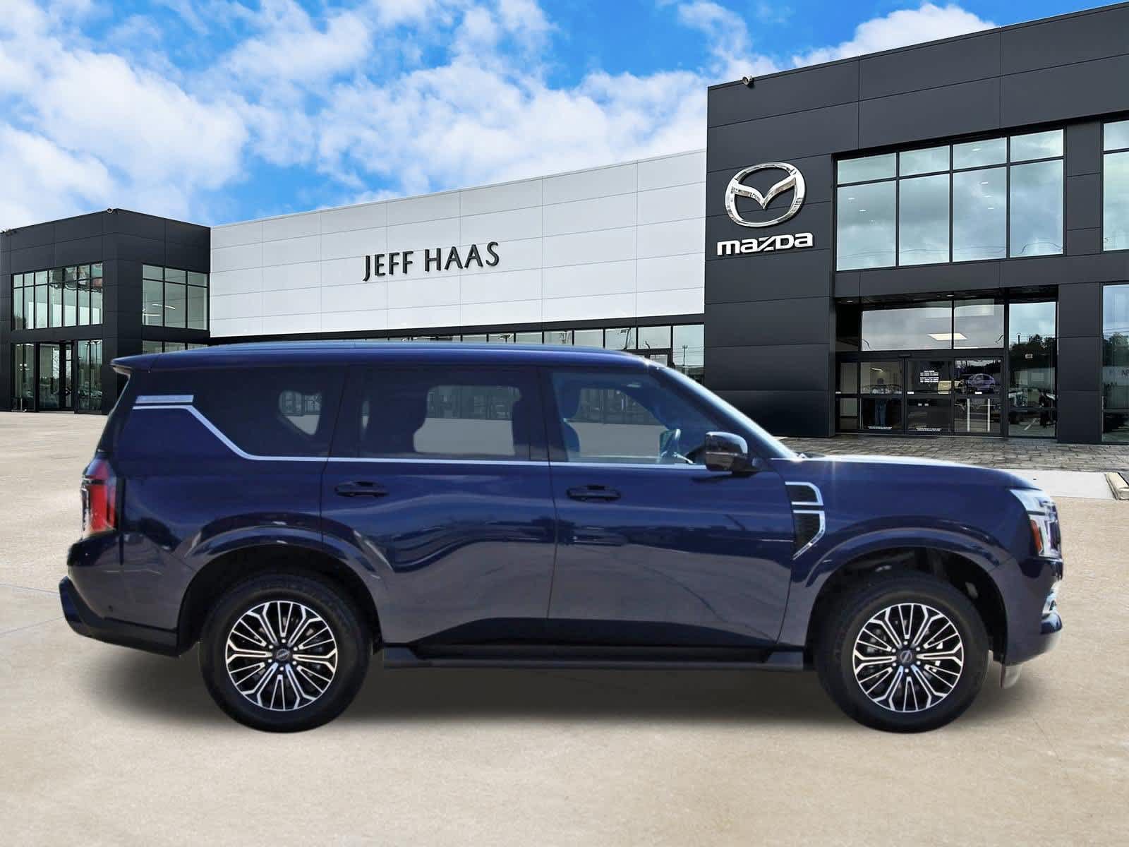 Used 2025 Nissan Armada Platinum RWD image 5