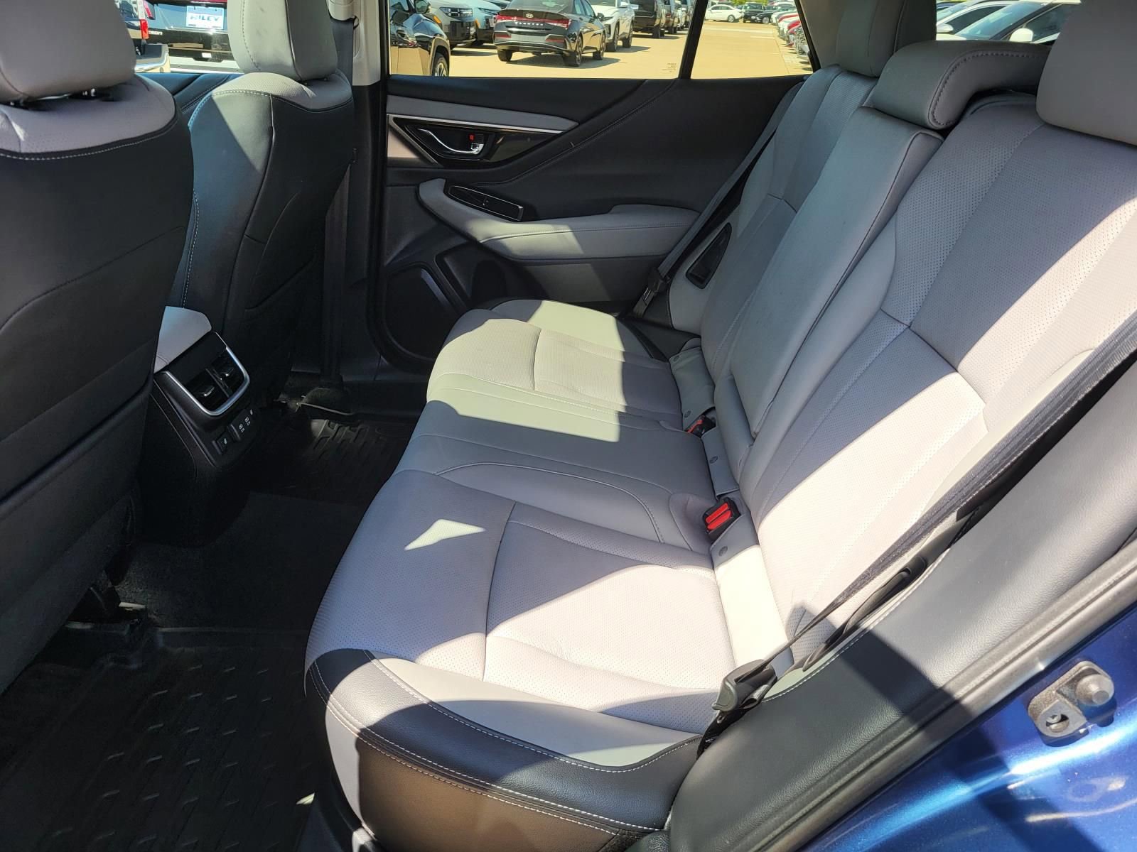 Used 2022 Subaru Outback Limited image 13