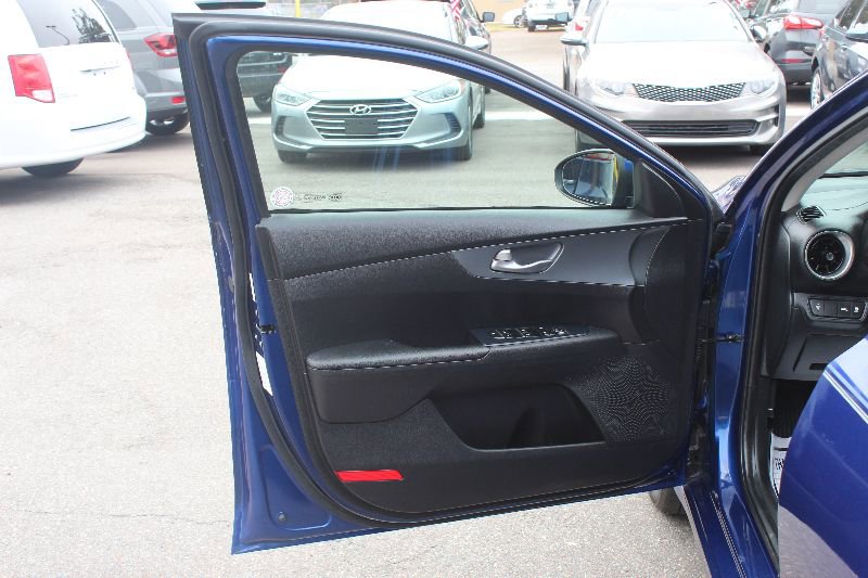 Used 2021 Kia Forte LXS image 8