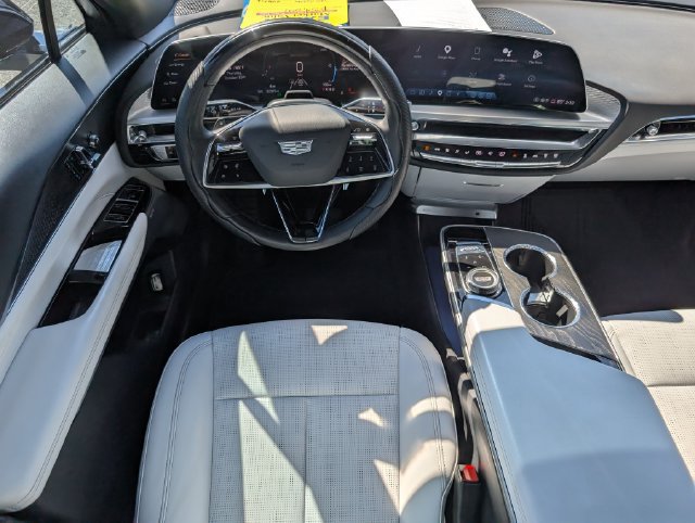 Used 2023 Cadillac Lyriq 2WD image 6