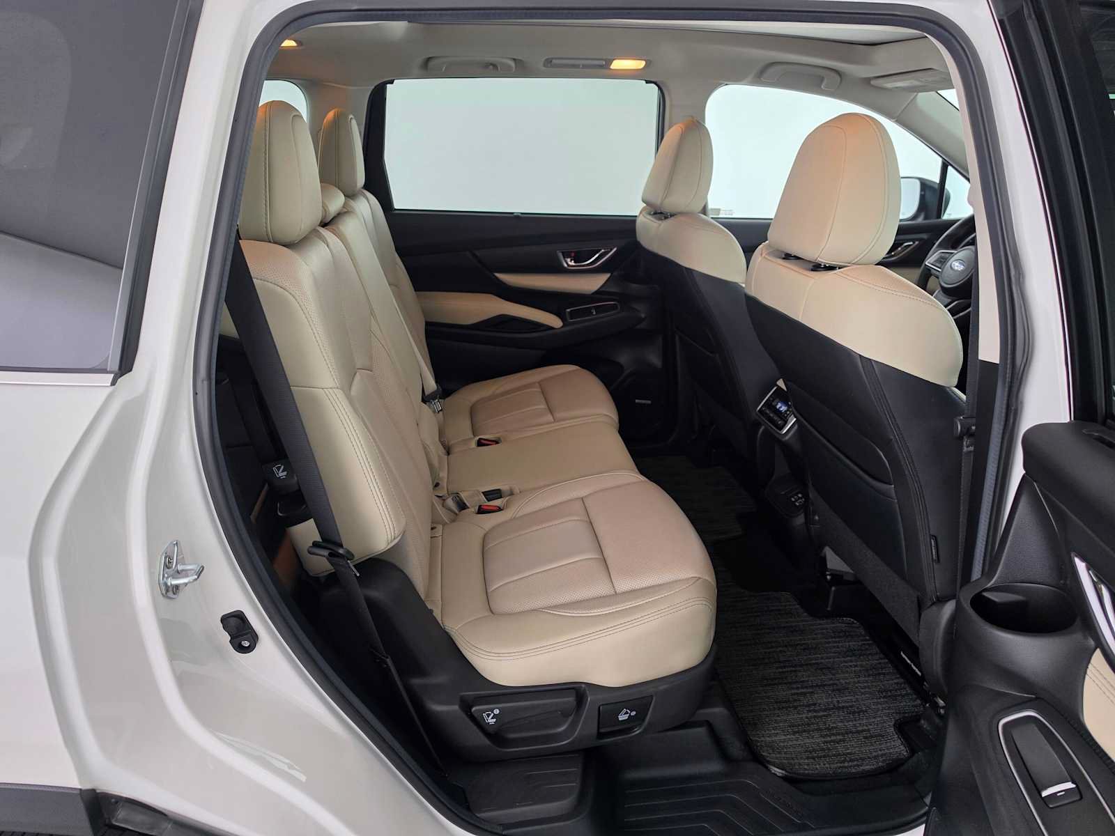 Used 2024 Subaru Ascent Limited w/ Technology Package AWD/4WD image 12