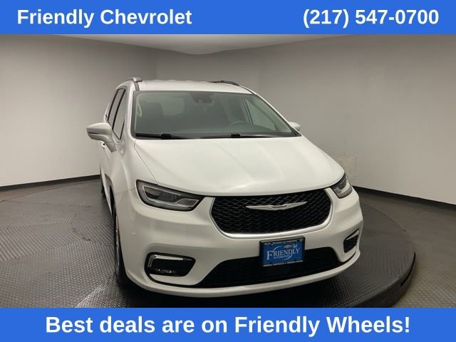 Used 2022 Chrysler Pacifica Touring-L w/ Uconnect Theater Family Group
