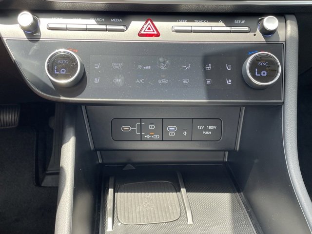 New 2025 Hyundai Sonata Limited image 17