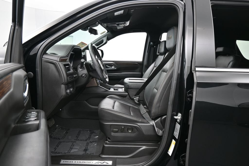 Used 2023 Chevrolet Tahoe High Country RWD image 11