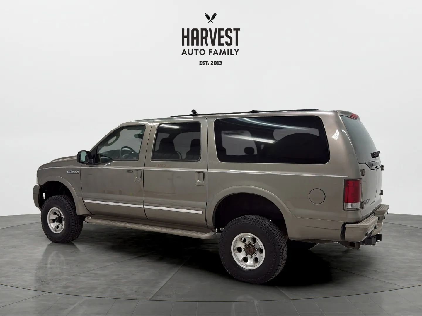Used 2005 Ford Excursion Limited AWD/4WD image 3