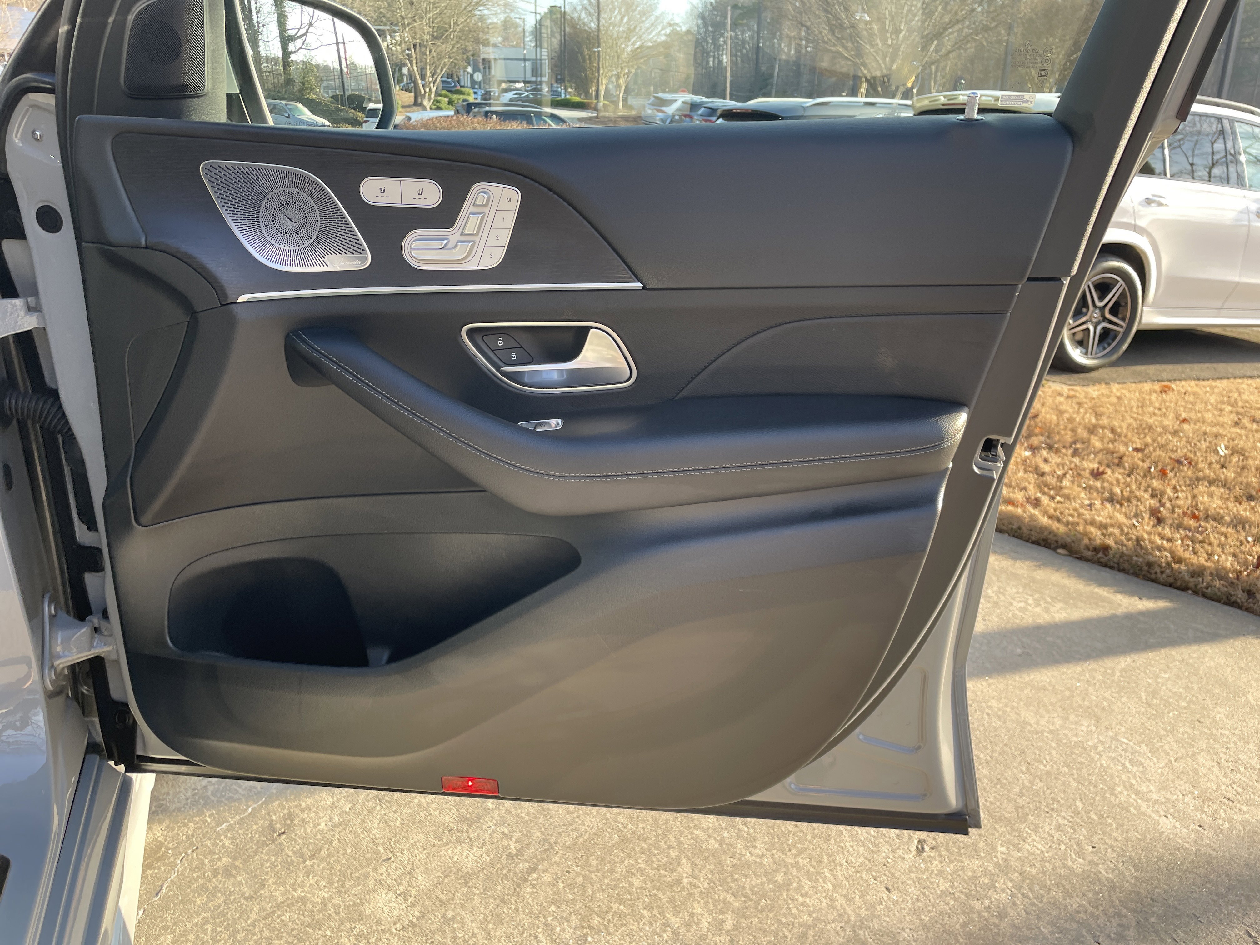 Certified 2025 Mercedes-Benz GLE 450 4MATIC image 47