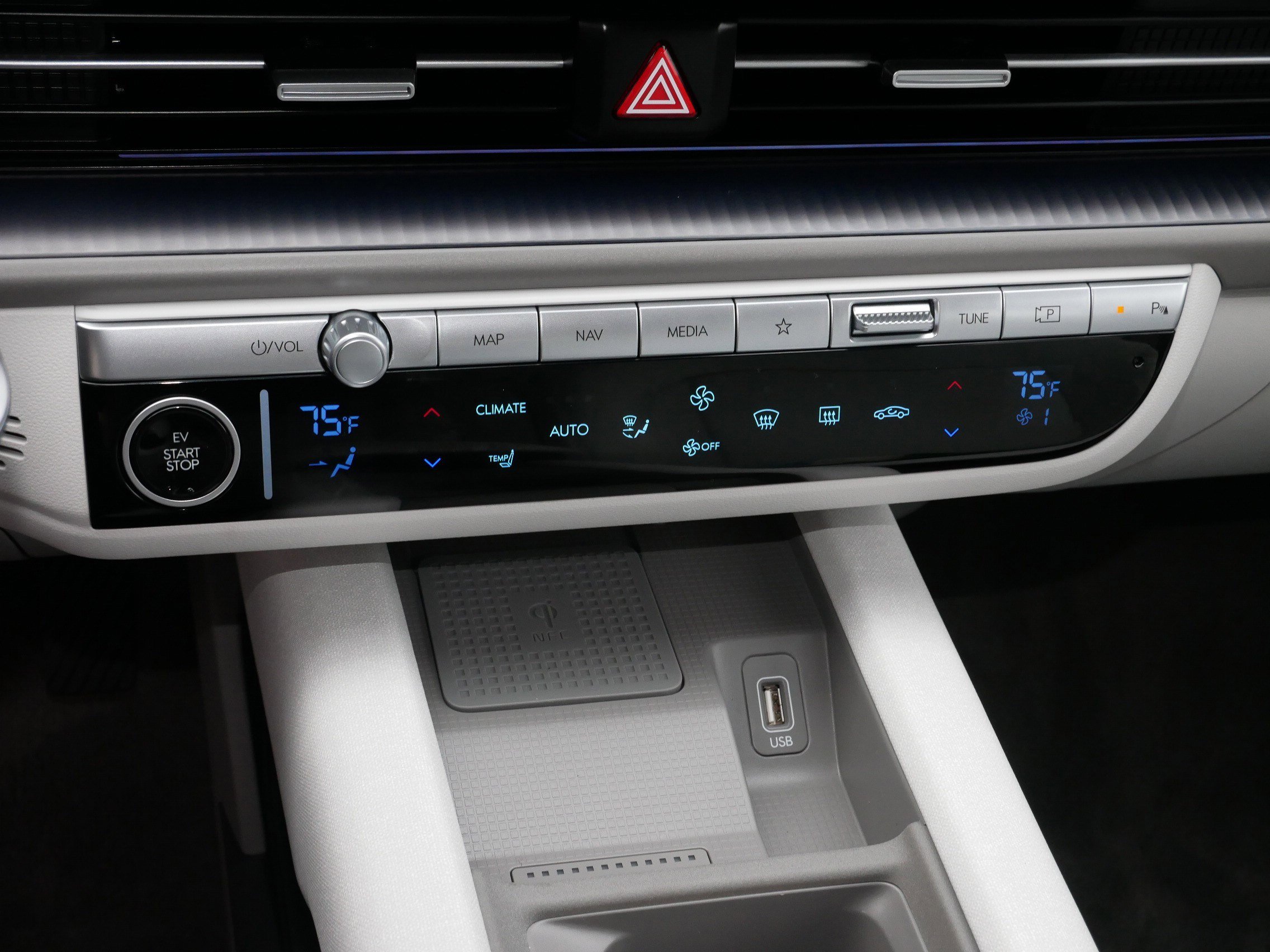 Used 2025 Hyundai Ioniq 6 SEL image 22