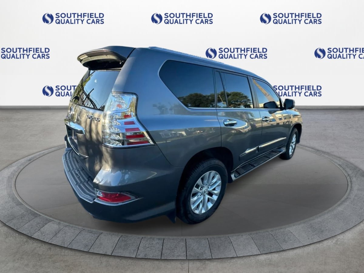 Used 2017 Lexus GX 460 Premium w/ Premium Package AWD/4WD image 7