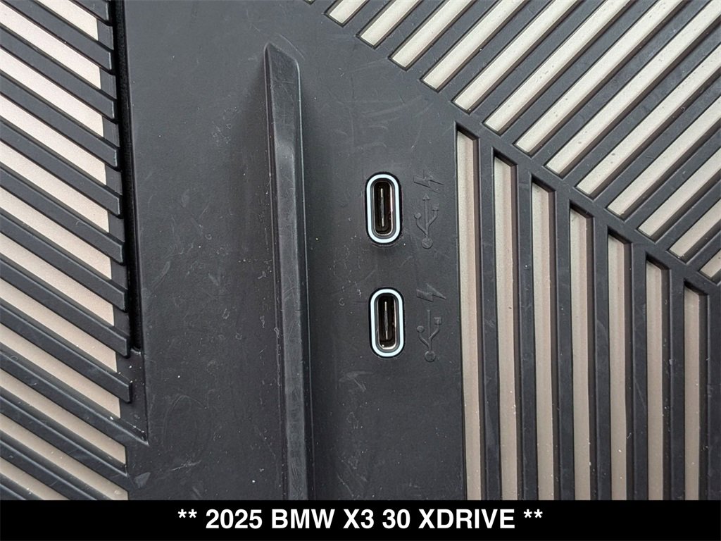 Used 2025 BMW X3 xDrive30i w/ Premium Package image 24