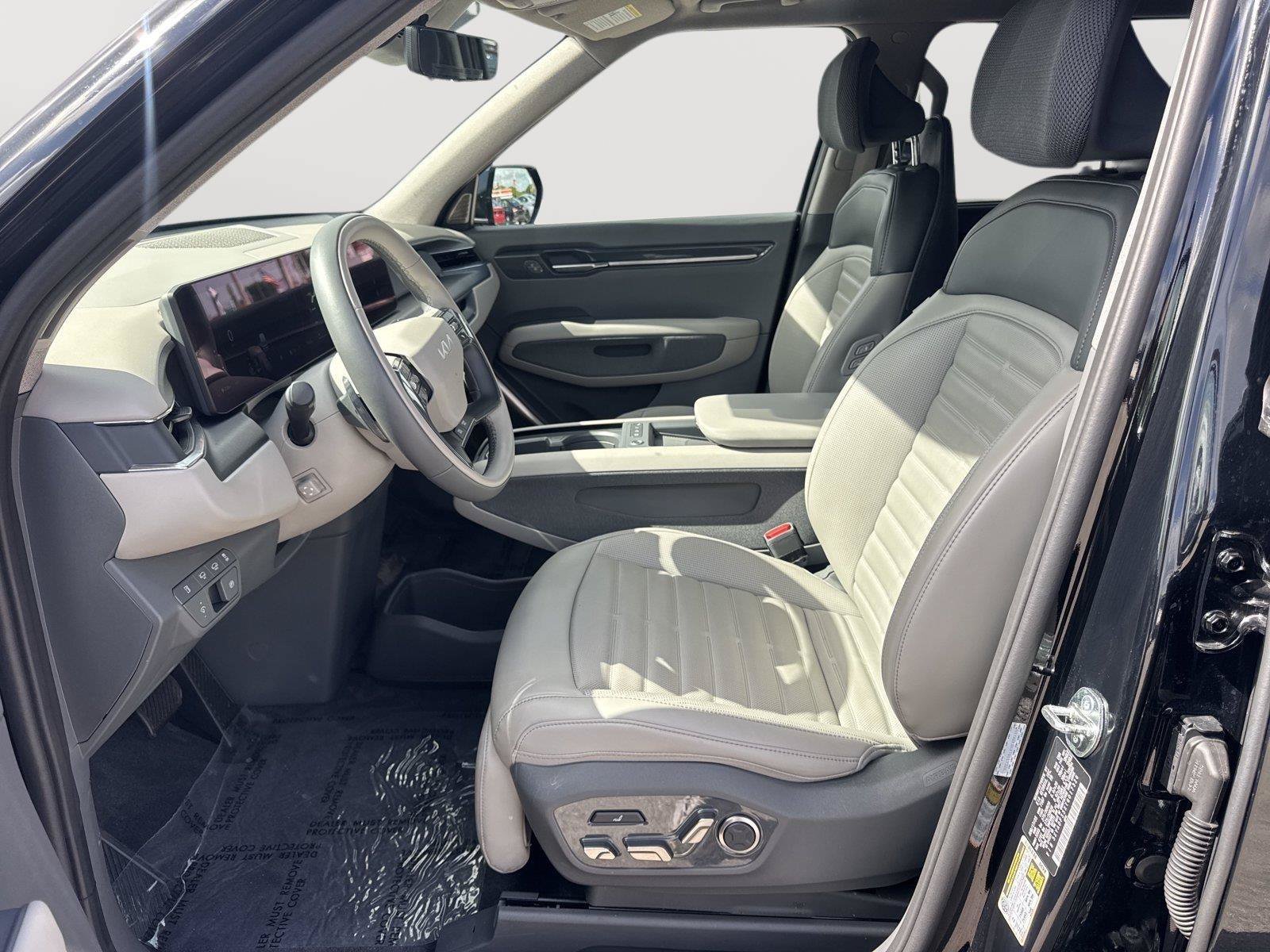 Used 2026 Kia EV9 Land AWD/4WD image 9