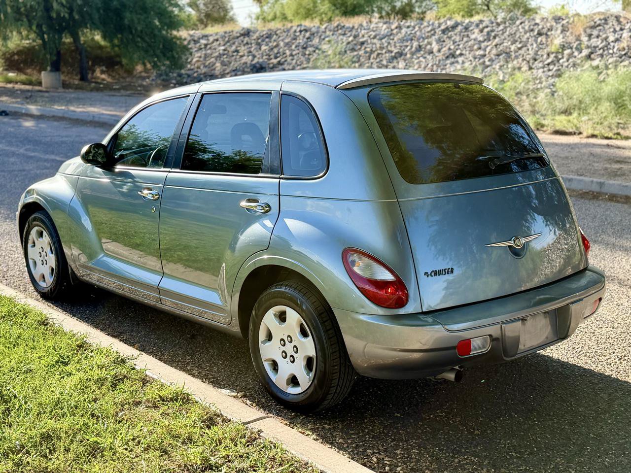 Used 2009 Chrysler PT Cruiser FWD image 3