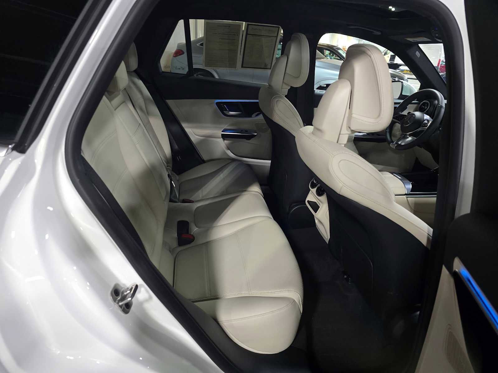 Used 2026 Mercedes-Benz GLC 300 4MATIC image 13